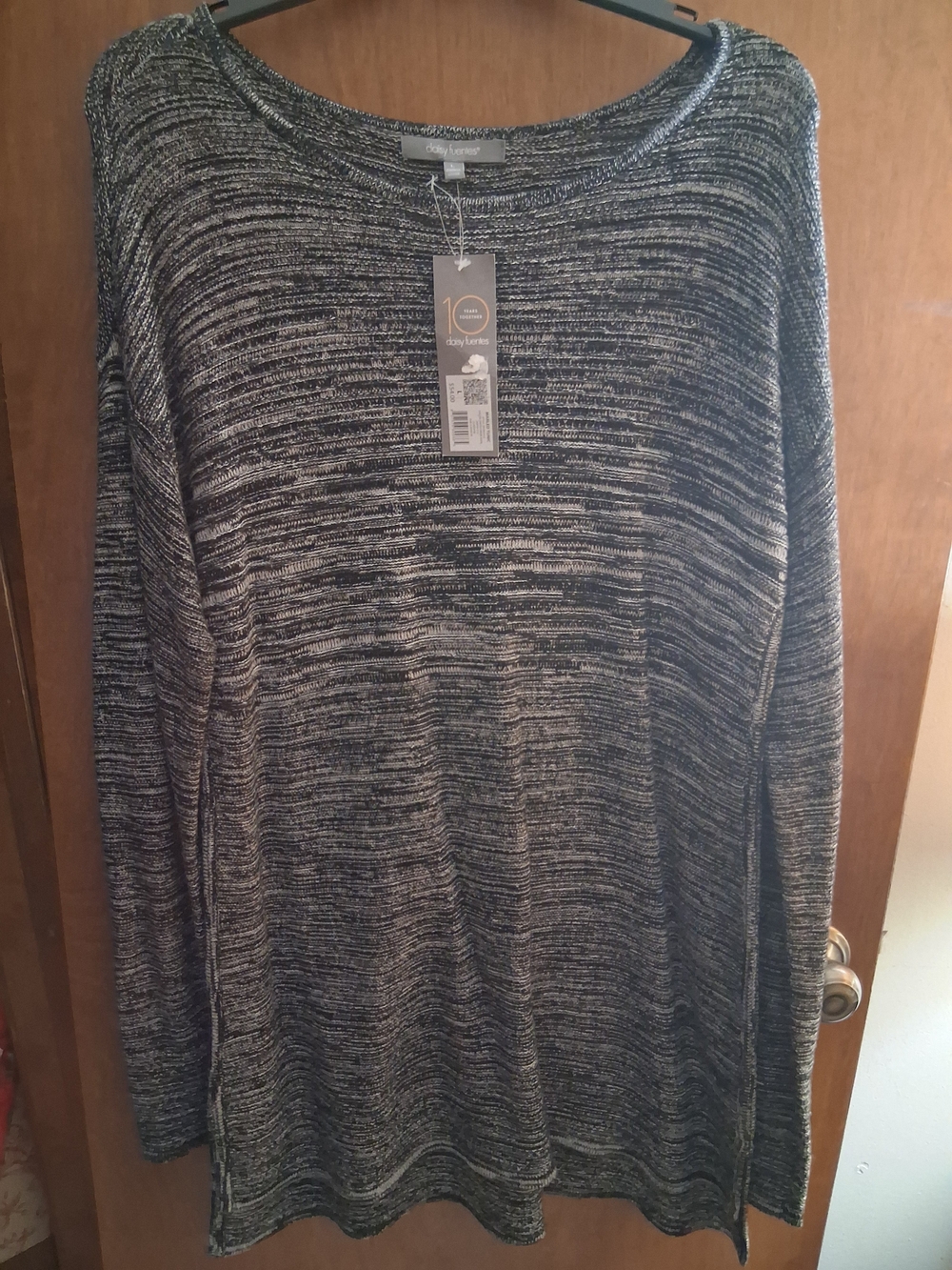 Daisy Fuentes Marled Black & White Knit Top